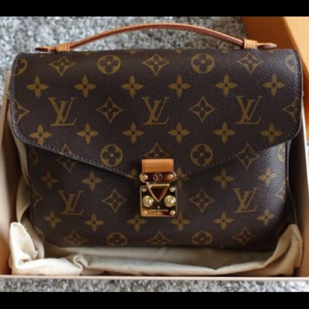 LV pochette metis crossbody